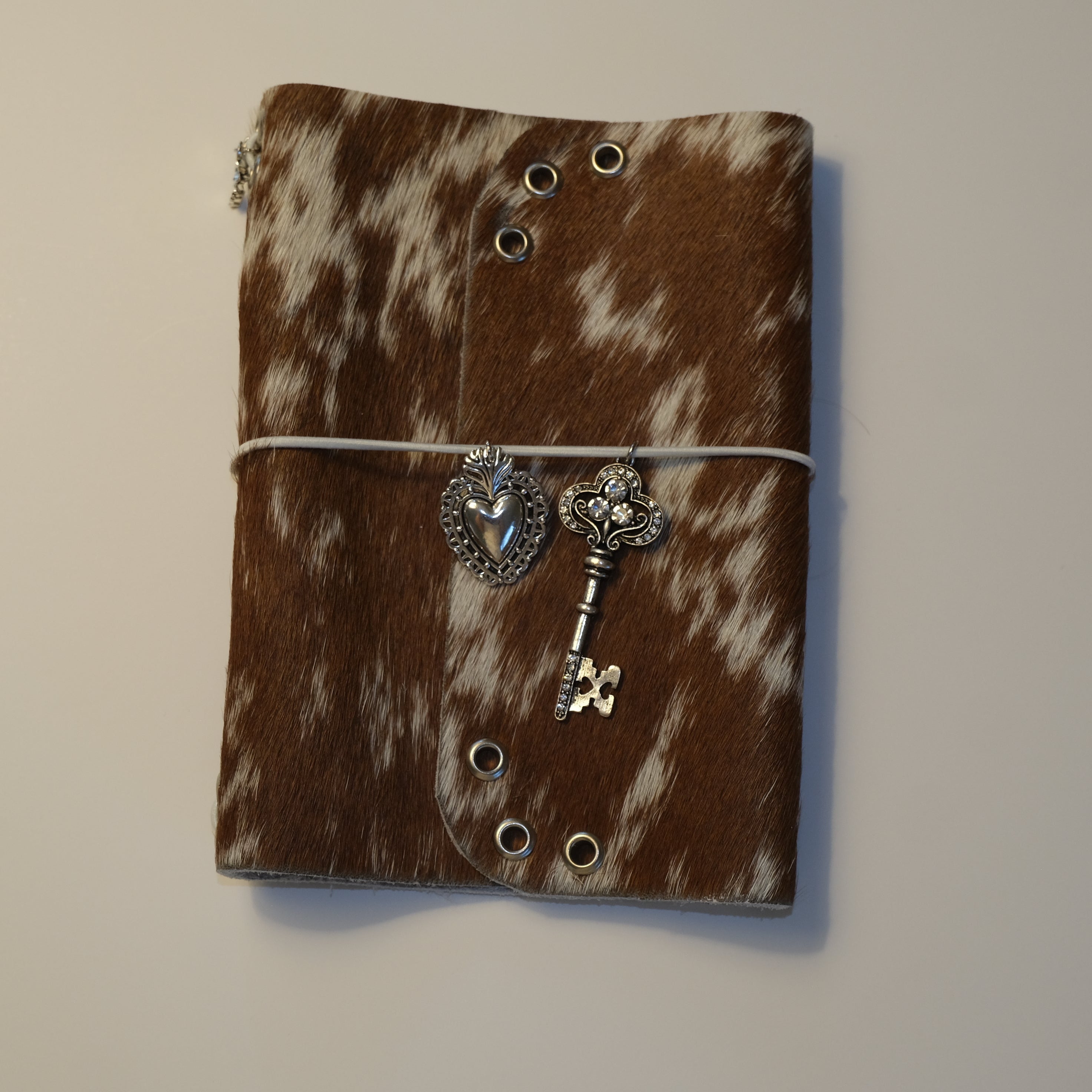A6 Cowhide 006