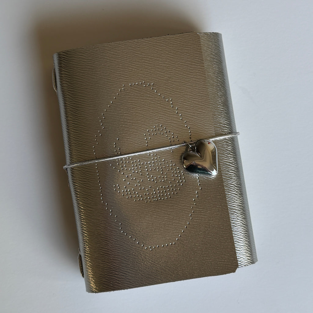 A6 Silver 018