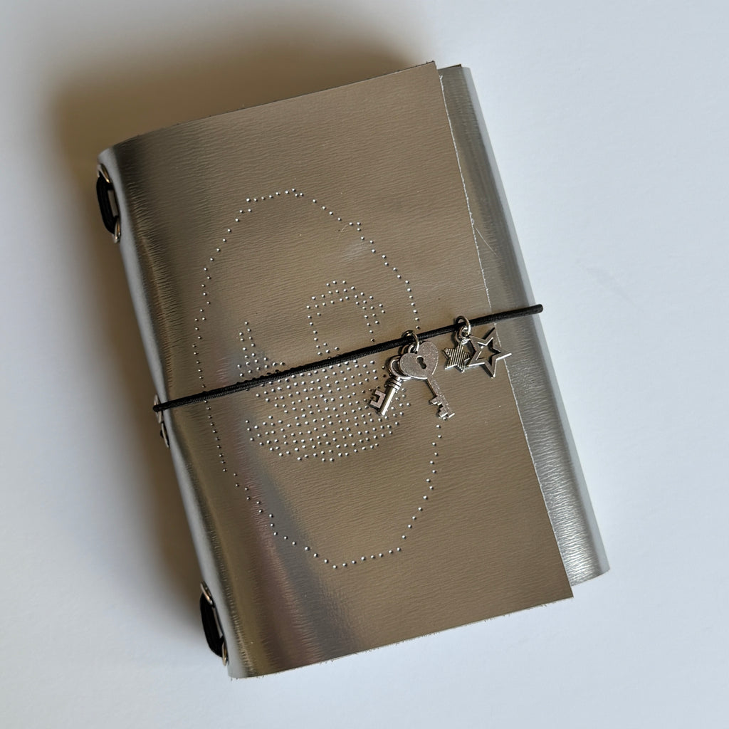 A6 Silver 017