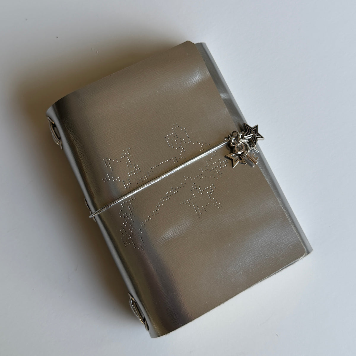 A6 Silver 012